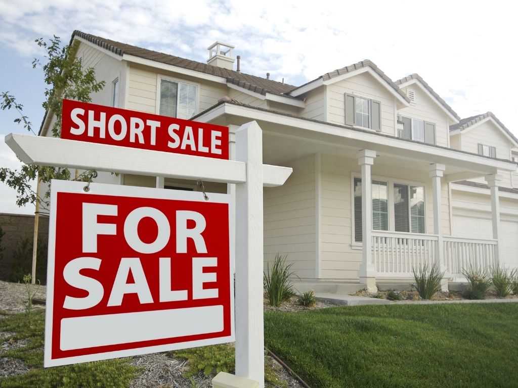 Pros And Cons Of Buying A Short Sale