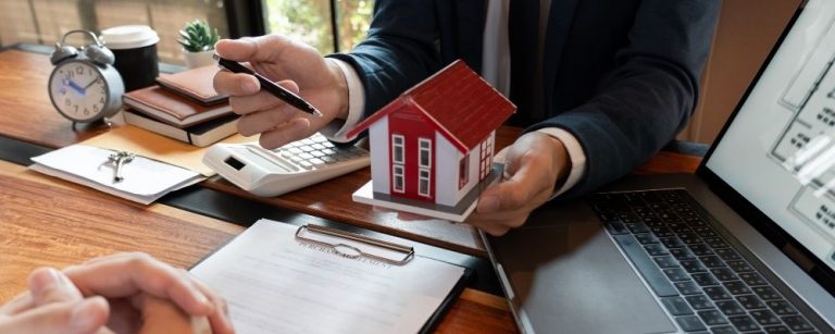 Real Estate Developer vs Investor - What's The Difference_