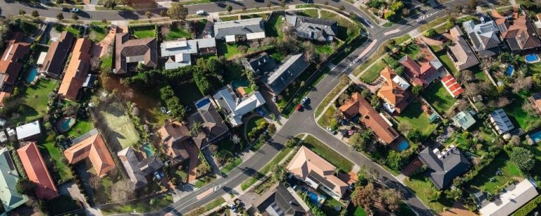 Pros and cons of wholesaling real estate